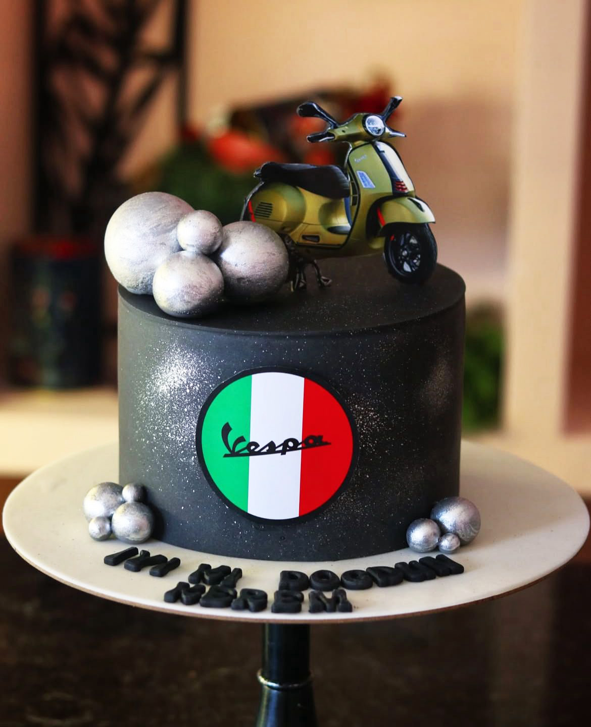 Vespa Tutkunlarına Özel İtalyan Şıklığı Pastası