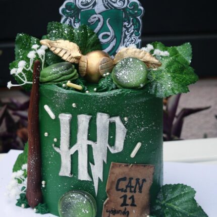 Zümrüt Sır: Büyücülük Okulu Temalı Doğum Günü Pastası (Harry Potter)